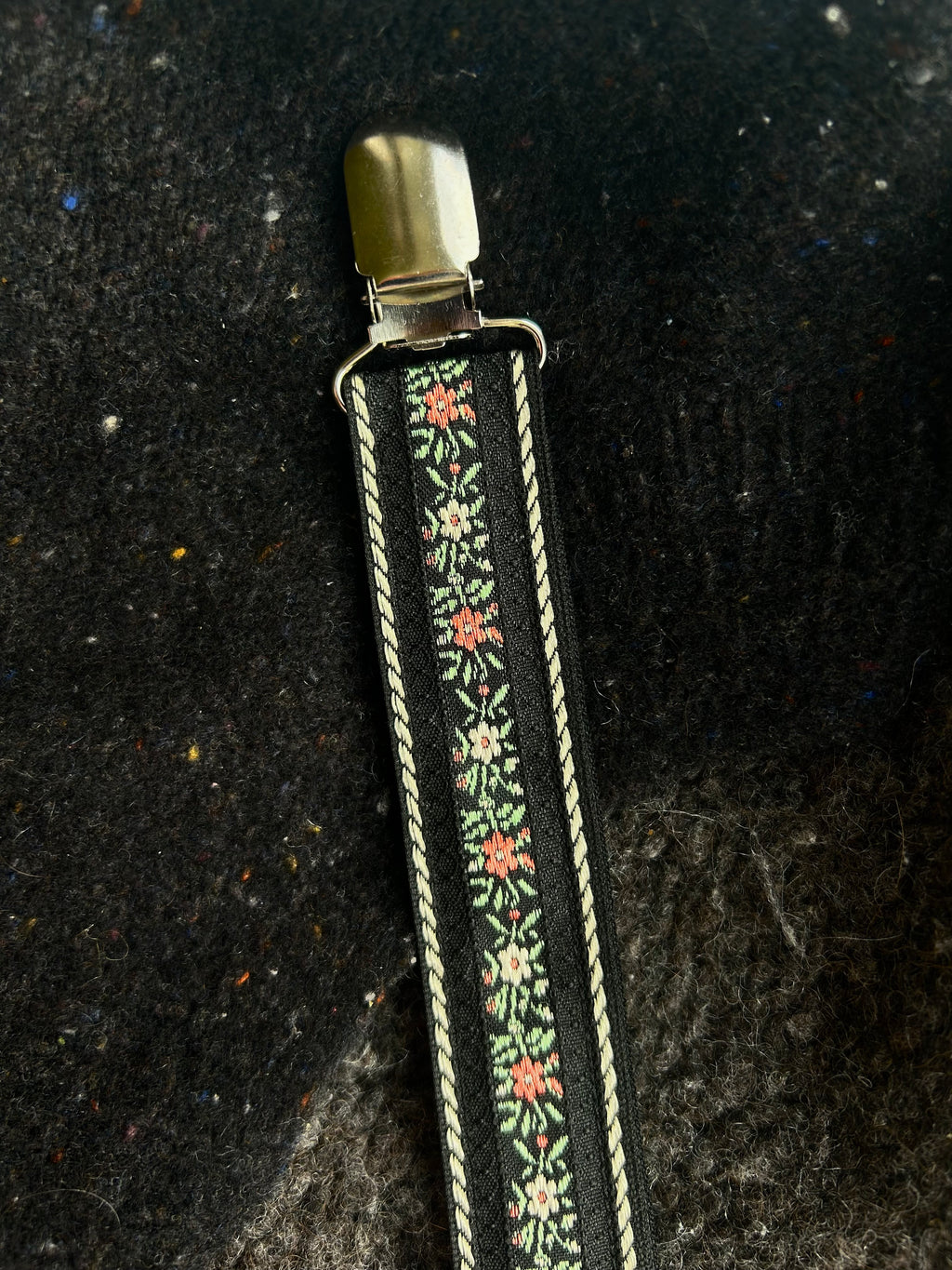 Night blossom - pacifier clip