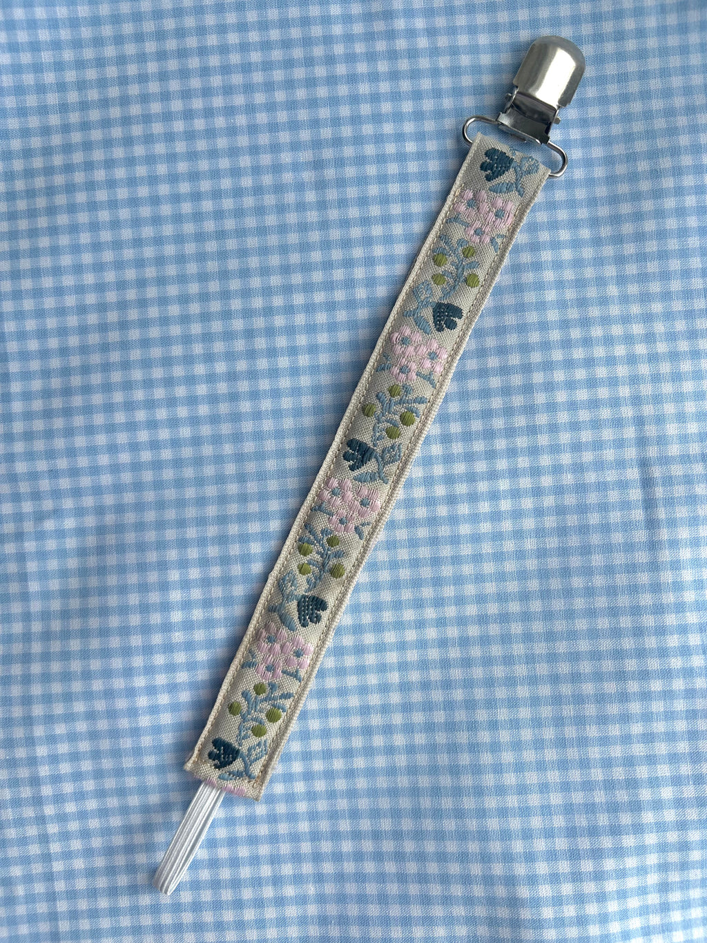 Morning bloom - pacifier clip