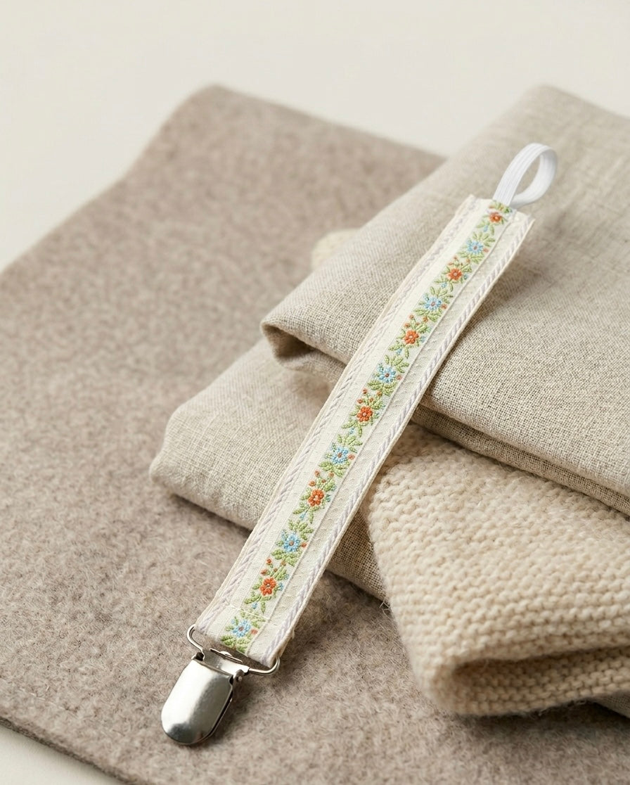 Summerfield - pacifier clip